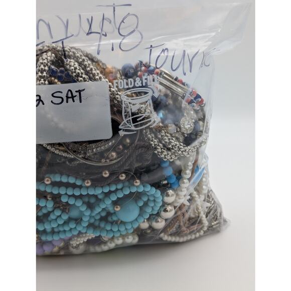 ‘Journee’ Repurpose/Craft/Possible Wearable Over 4 Pounds Mystery Jewelry Bag - Picture 6 of 8